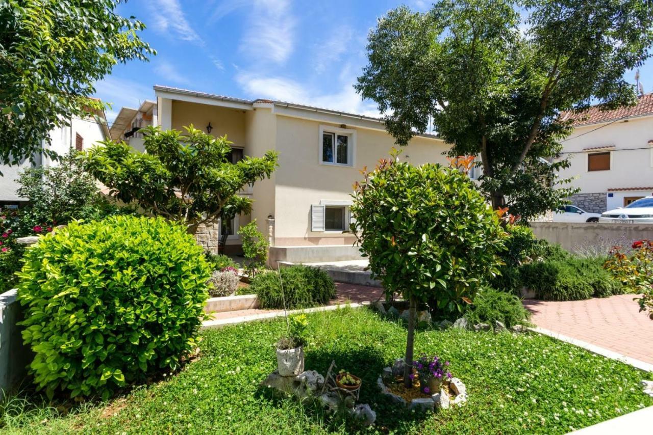 Apartmani Vinko Tribunj-Sovlje Tribalj Exterior foto